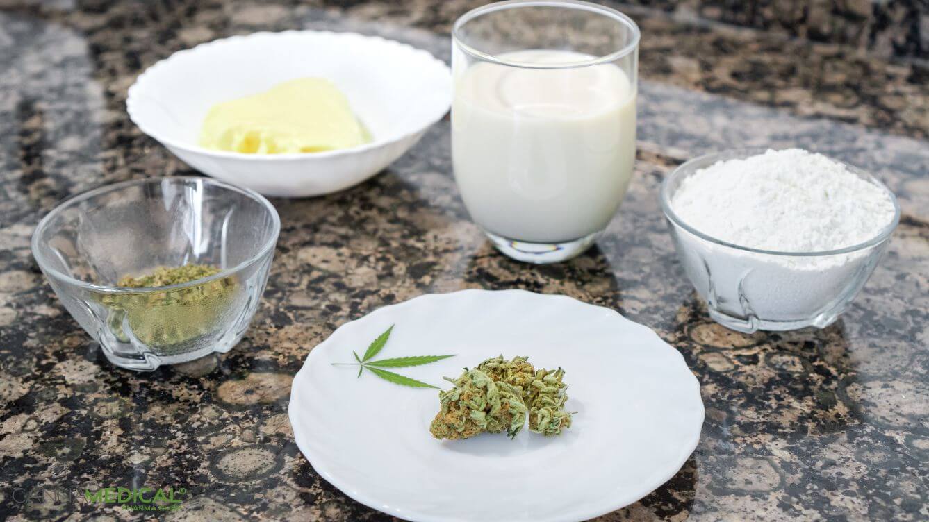 Milch, Mehl, Butter und Cannabis in Gläser und Schüssel